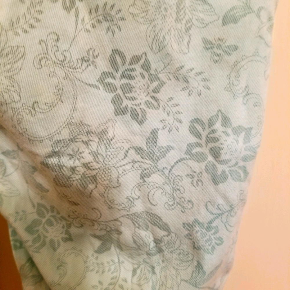 Ankle Jeans With Chic Flower Print
